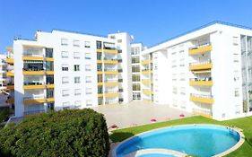 Quiet Apartment Overlooking The Swimming Pool